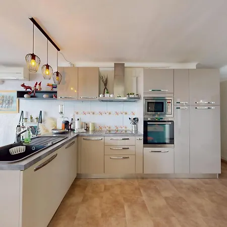 Le 7 - For 2-4 People Apartment